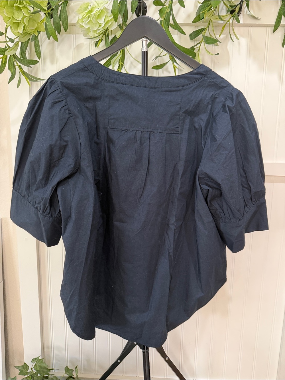 NWT! #947 ANTHROPOLOGIE Black Puff-Sleeve Cotton Top - Picture 5 of 5